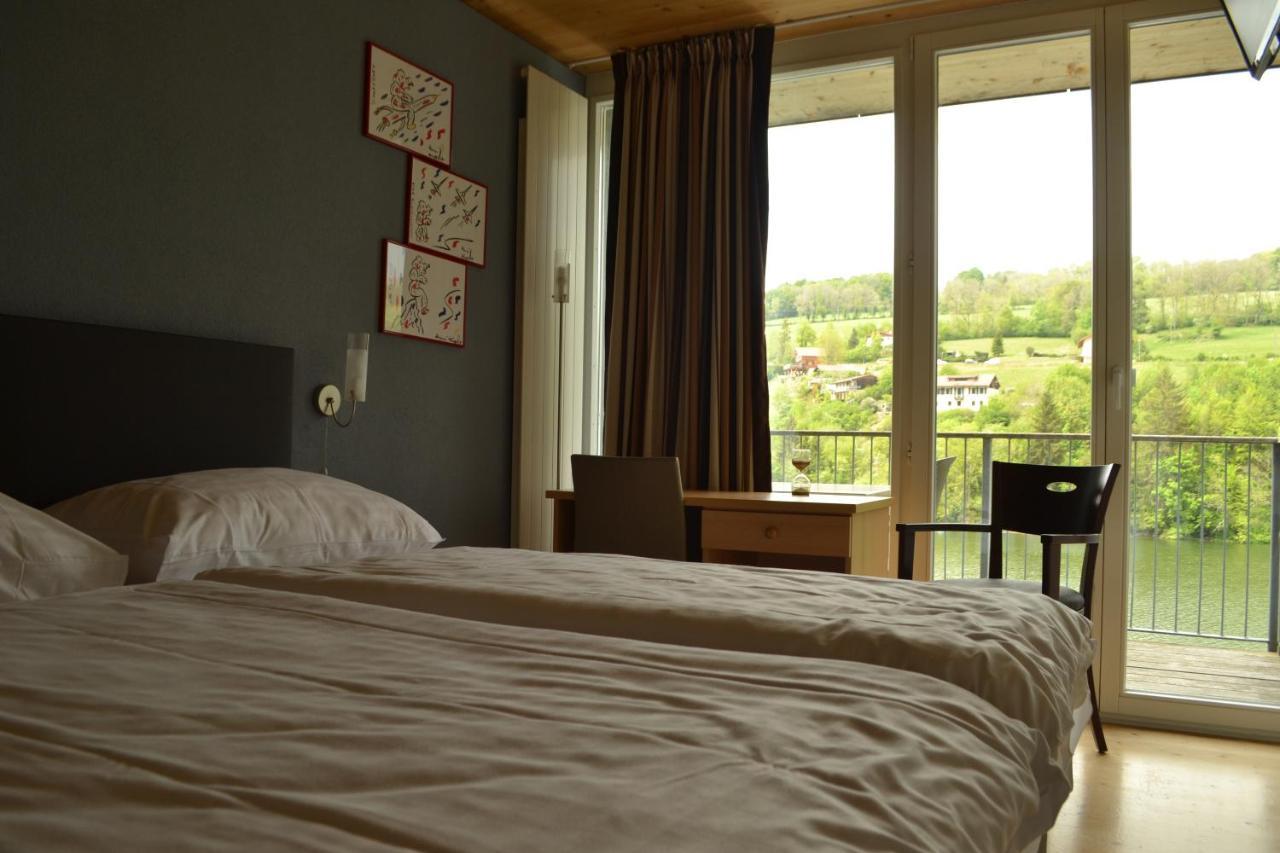 Hotel Les Rives Du Doubs Ле-Брене Экстерьер фото