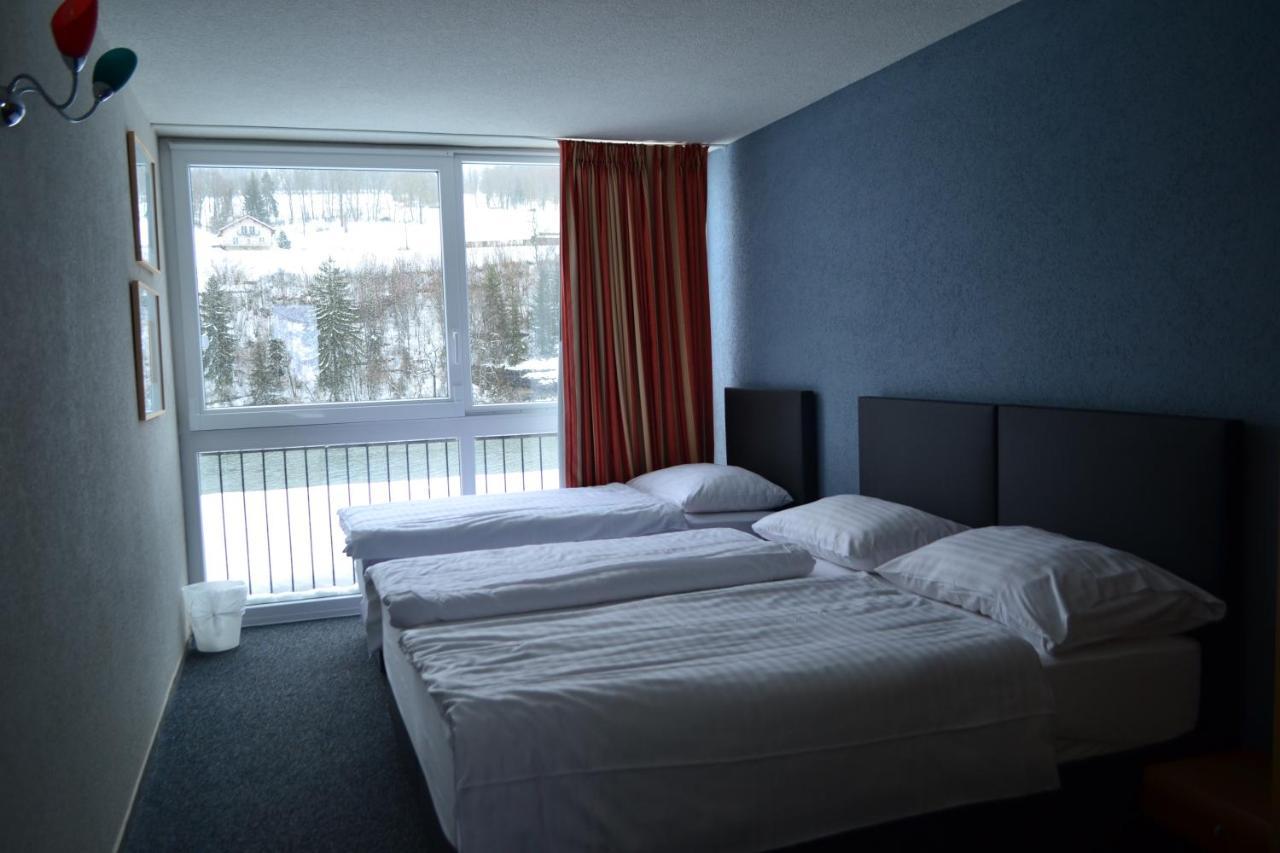 Hotel Les Rives Du Doubs Ле-Брене Экстерьер фото