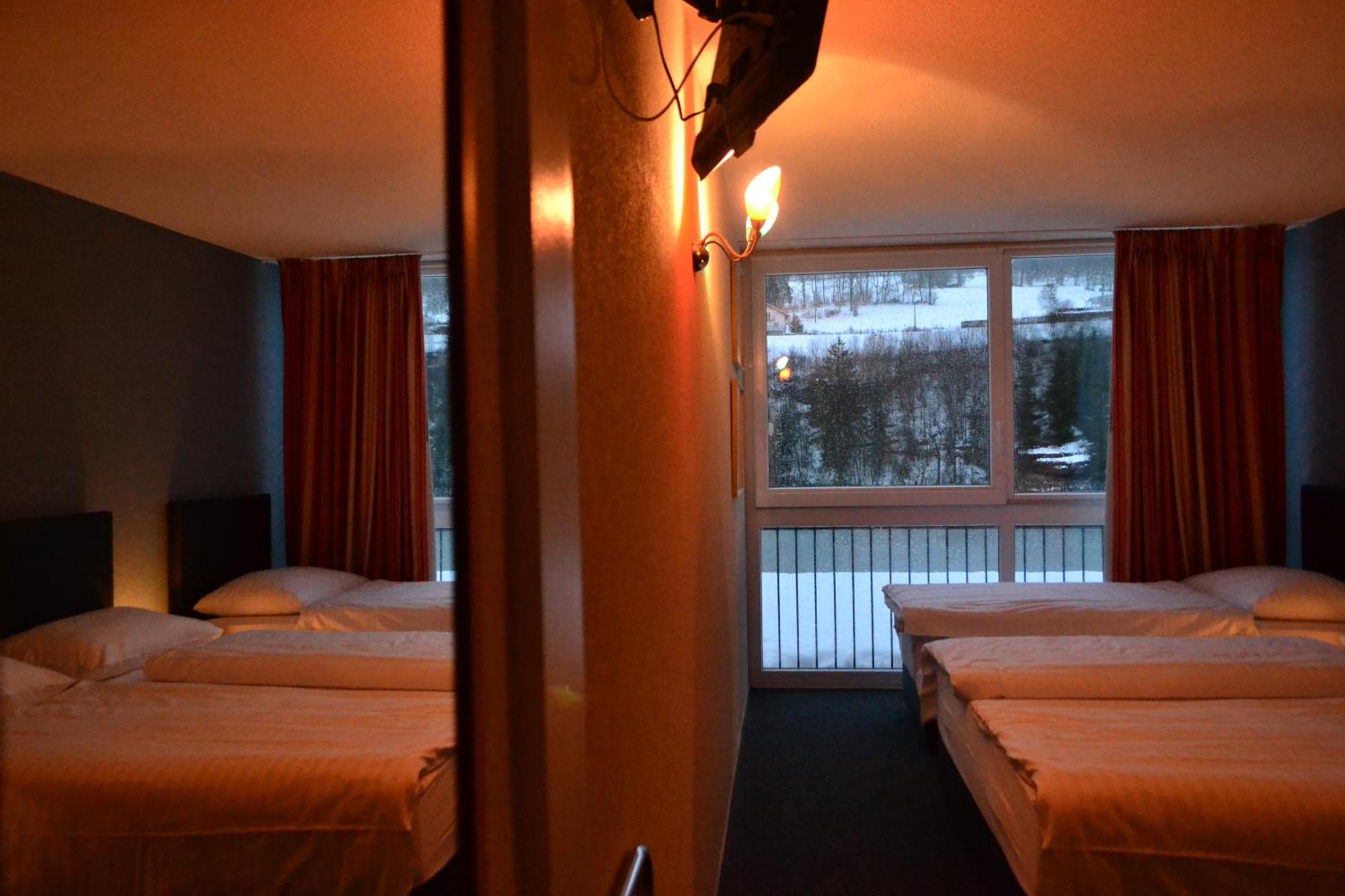 Hotel Les Rives Du Doubs Ле-Брене Экстерьер фото
